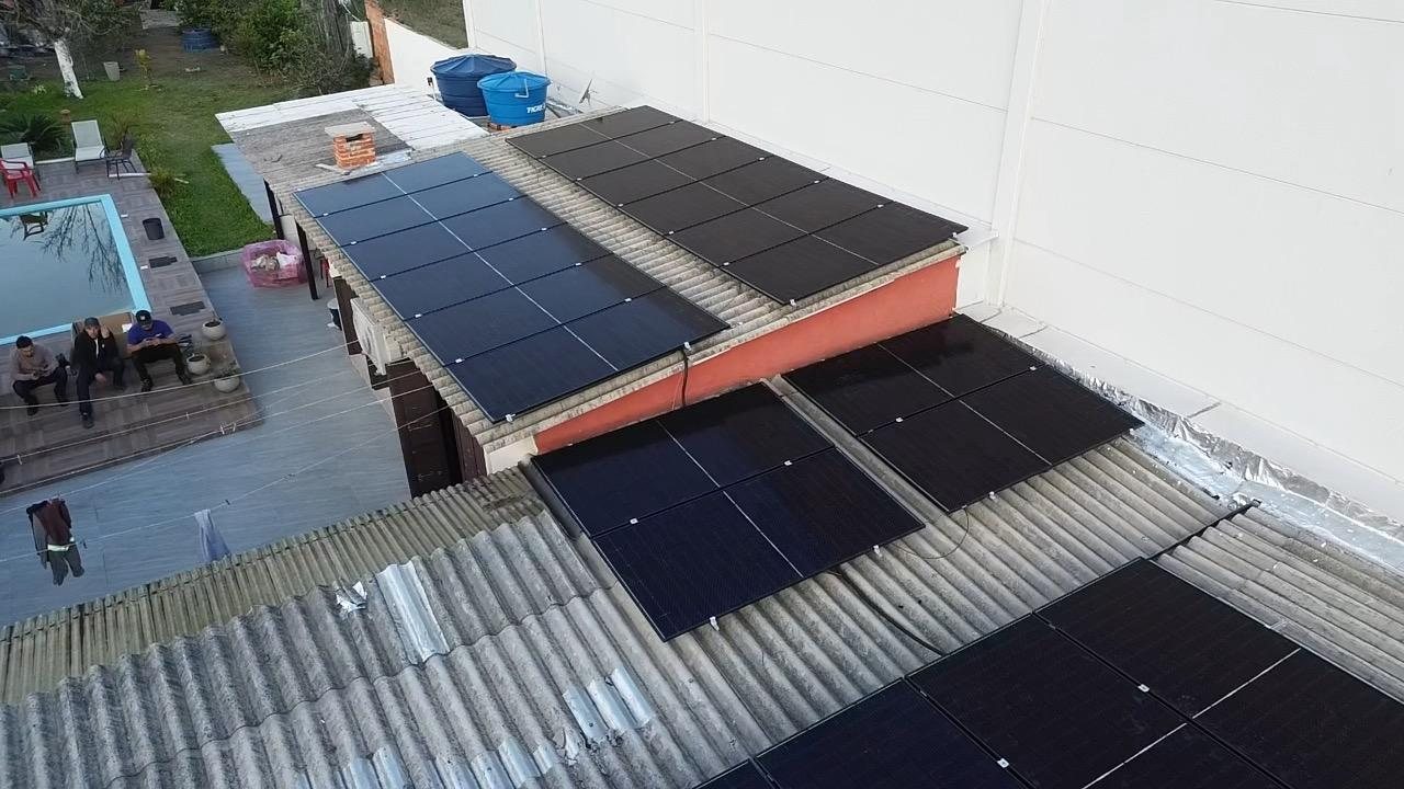Instalação comercial do Único Solar em Guaíba e região